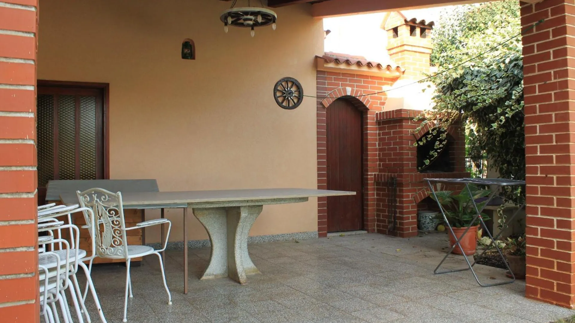 Valdebek Apartments With A Parking Space Pula - 7321