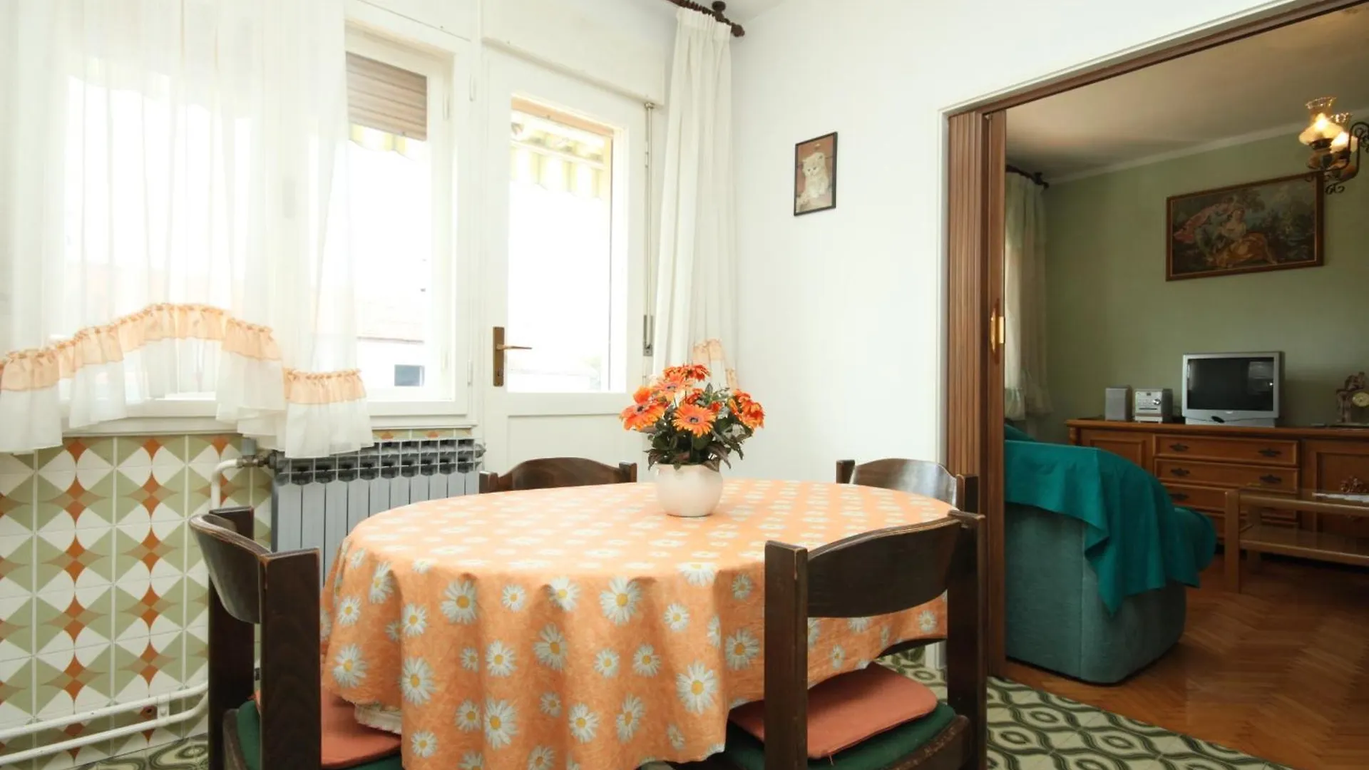 Valdebek Apartments With A Parking Space Pula - 7321
